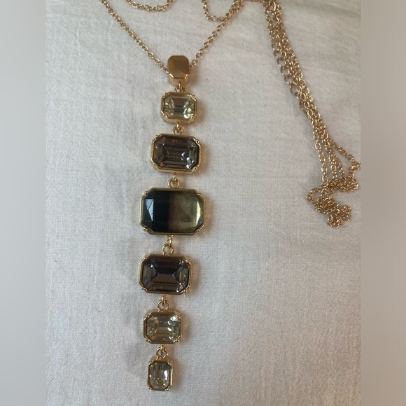 Jeweled Linear Pendant Necklace - Picture 3 of 4